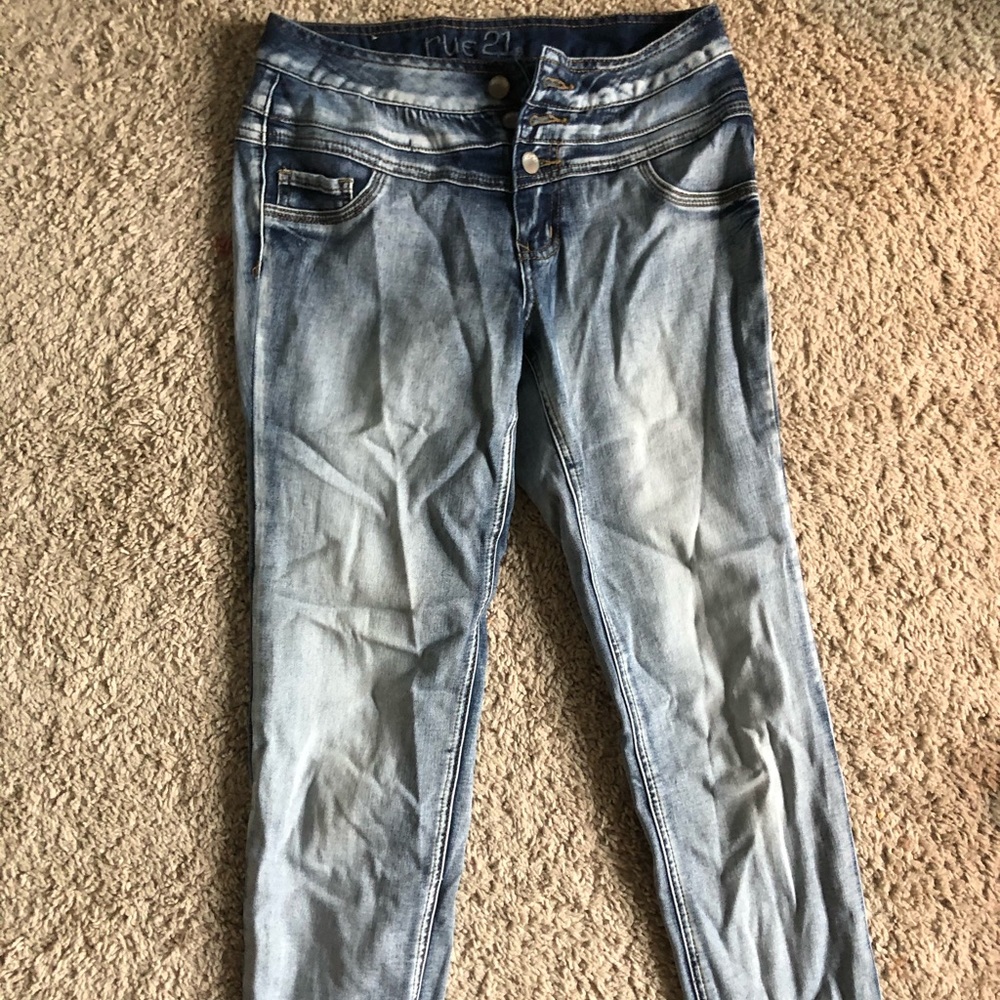 High waisted jeans